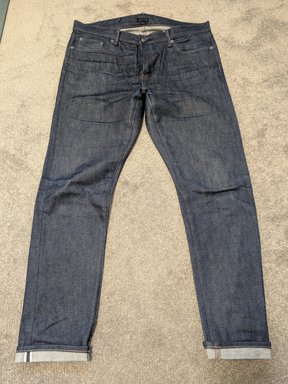Selvedge Uniqlo Men's Slim Jeans in Dark Blue/Indigo Wash